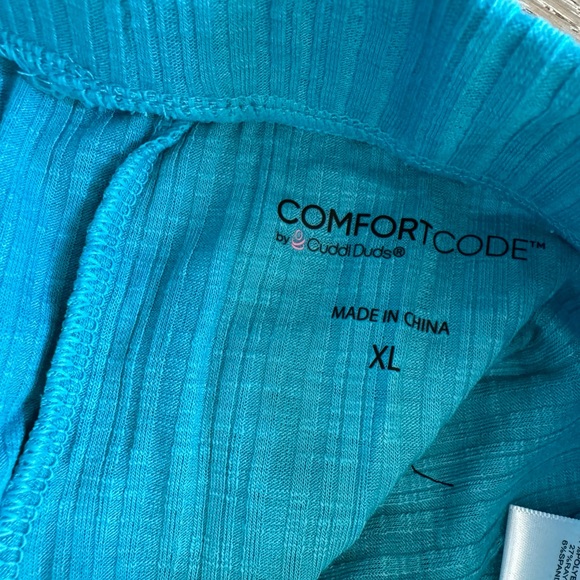 Comfort Code long-sleeve lounge set - Picture 3 of 7
